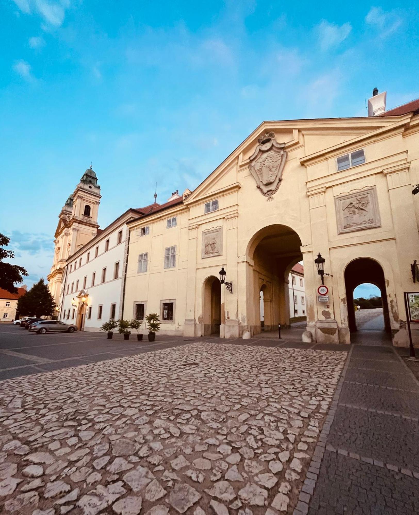 Relaxacni Studio Vera S Ubytovanim Valtice Exterior foto